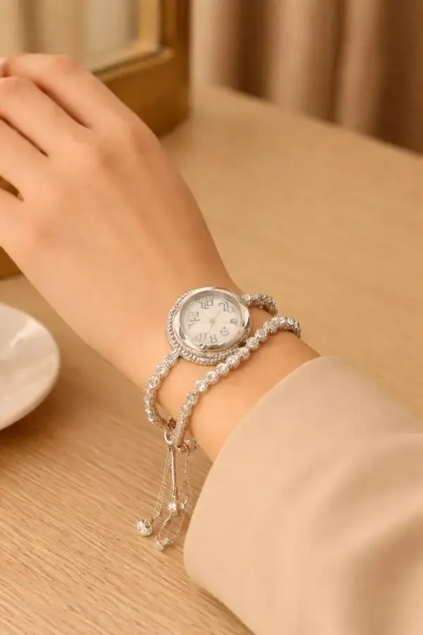 White_Alloy_Metal_Analog_Watch_For_Girls