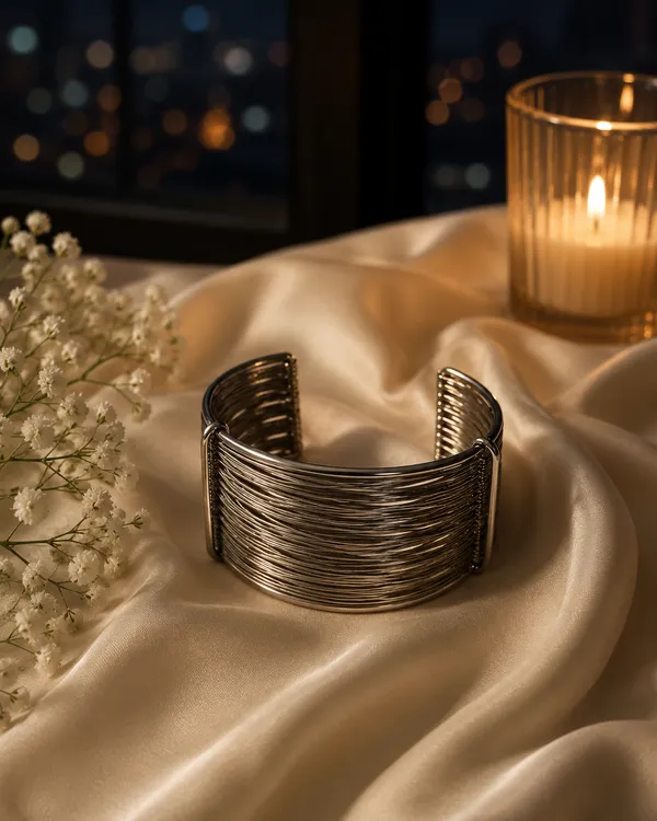 Silver_Metal_Alloy_Wire_Cuff_Bracelet_For_Girls