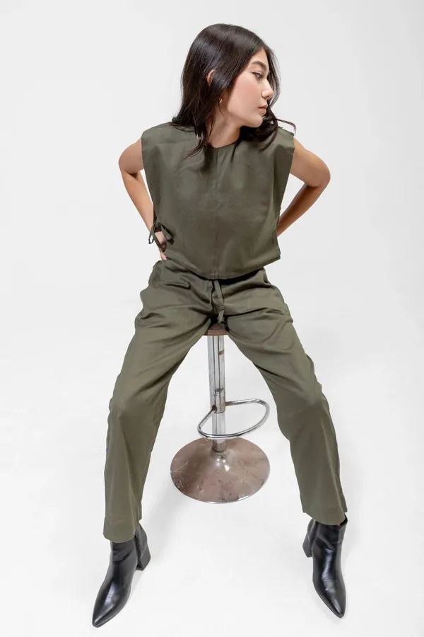 Olive_Green_Mull_Cotton_Relaxed_Co-Ord_Set_For_Women