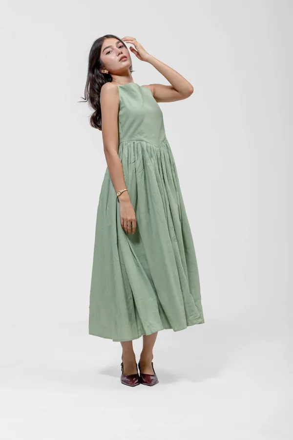 Olive_Mull_Cotton_Square_Neck_Pleated_Midi_Dress_For_Women