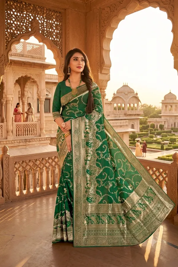 Minimalist_Green_Jacquard_Weaving_Saree_For_Everyday_Elegance_Default_Title