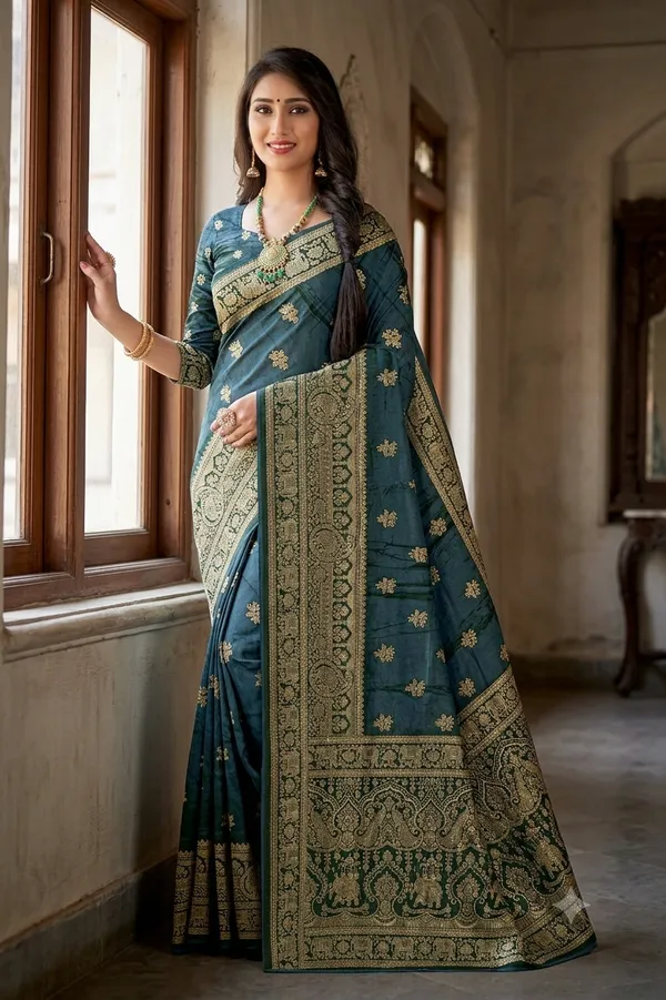 Elegant_Ethnic_Dark_Green_jacquard_Saree_With_Designer_Pallu_Default_Title