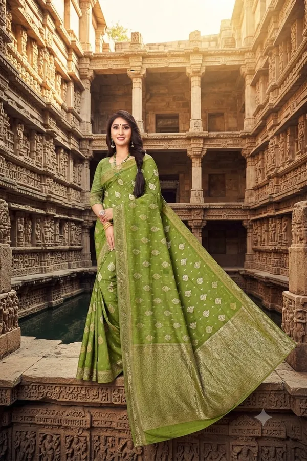 Satin_Saree_Chic_Ethnic_Ensemble_Default_Title