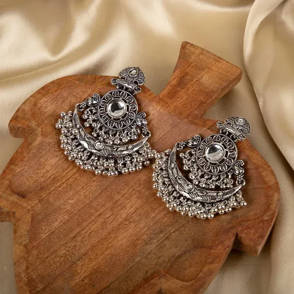 Silver_Metal_Alloy_Mirror_Work_Pearl_Drop_Jhumka_Earrings_For_Women