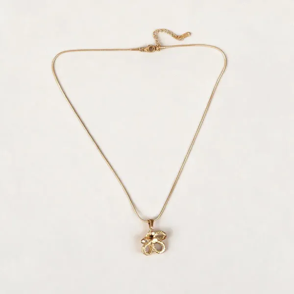 Gold_Plated_Minimalist_Loop_Pendant_Necklace_For_Women