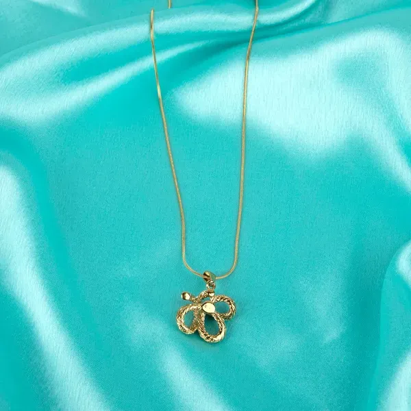 Gold_Plated_Minimalist_Loop_Pendant_Necklace_For_Women