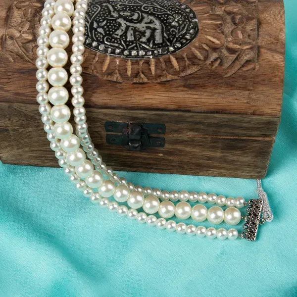 White_Pearl_Multi_Layer_Choker_Necklace_For_Women