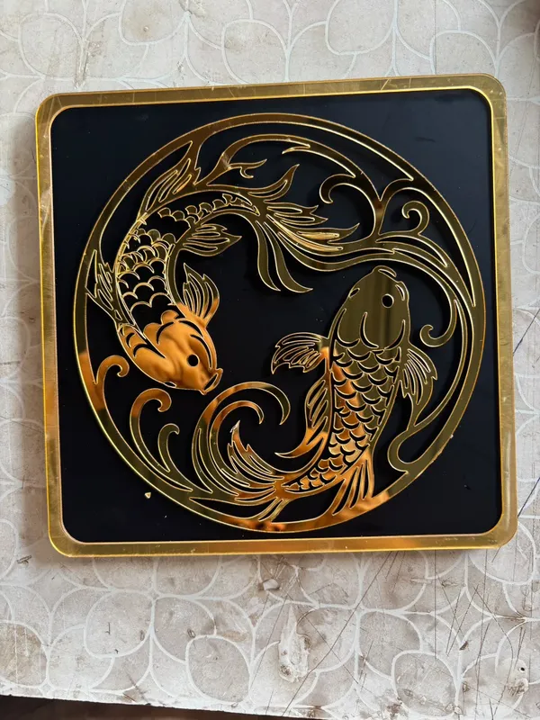 Gold_Tone_Traditional_Fish_Motif_Square_Wall_Decor