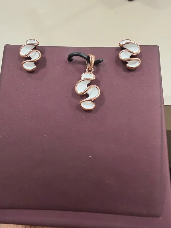Rose_Gold_Tone_Abstract_Necklace_And_Earrings_Set_for_Women