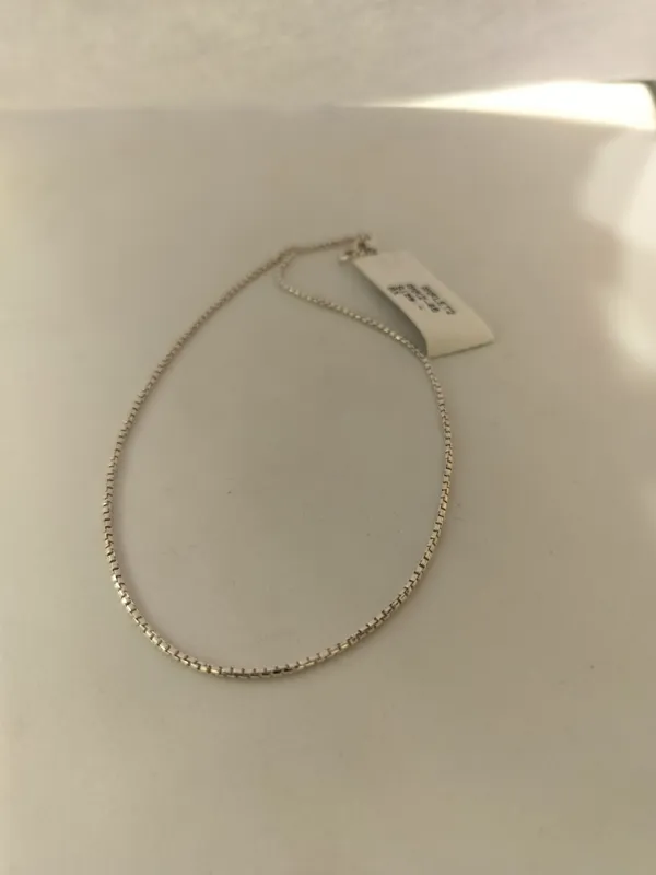 Silver_Tone_Minimal_Chain_Necklace