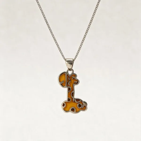Silver-Tone_Giraffe_Chain_Pendant_For_Women