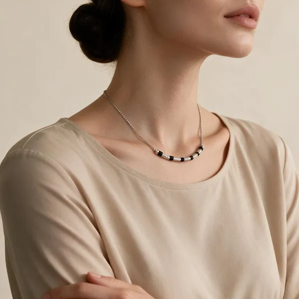 Silver_Black_Square_Beaded_Chain_Necklace_For_Women