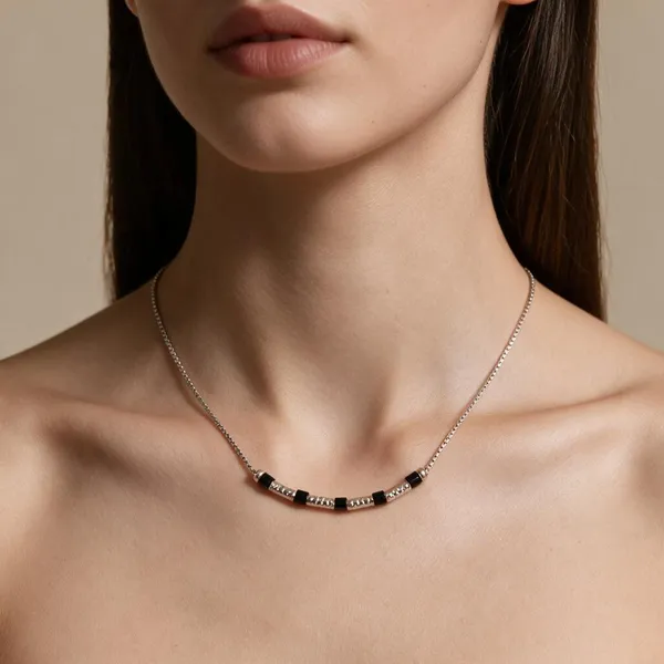 Silver_Black_Square_Beaded_Chain_Necklace_For_Women