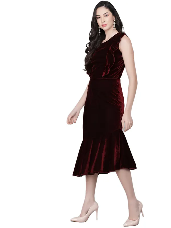 Burgundy_Velvet_Fit_And_Flare_Midi_Dress_for_Women
