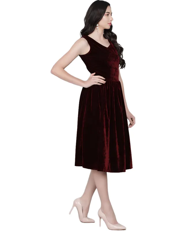 Maroon_Velvet_Fit_And_Flare_Dress_For_Women