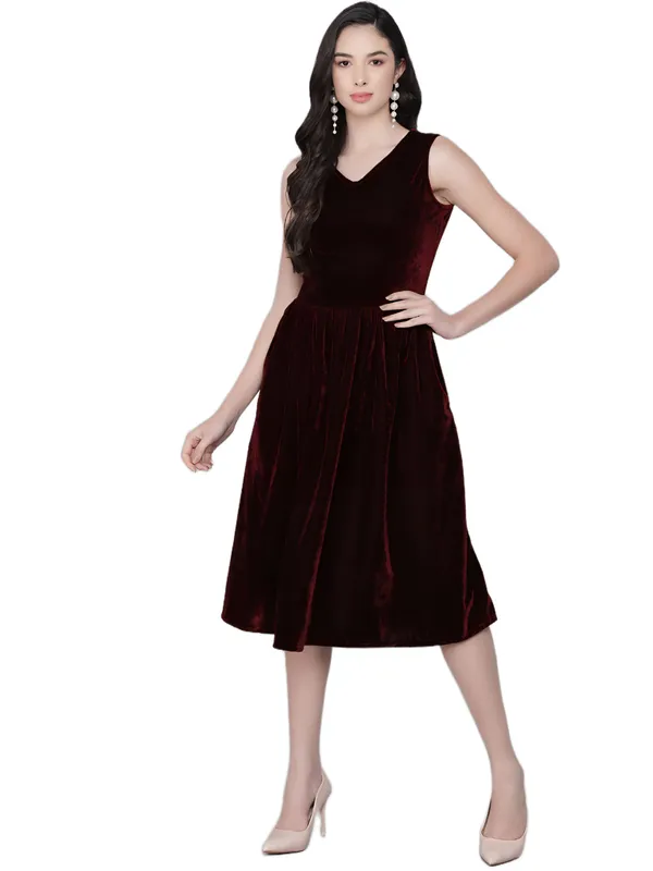 Maroon_Velvet_Fit_And_Flare_Dress_For_Women