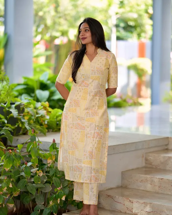 Cream_Printed_Straight_Kurta_Set_for_Women