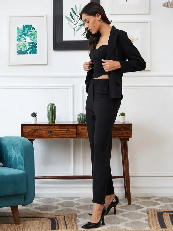 Black_Tailored_Blazer_And_Trousers_Set_For_Women
