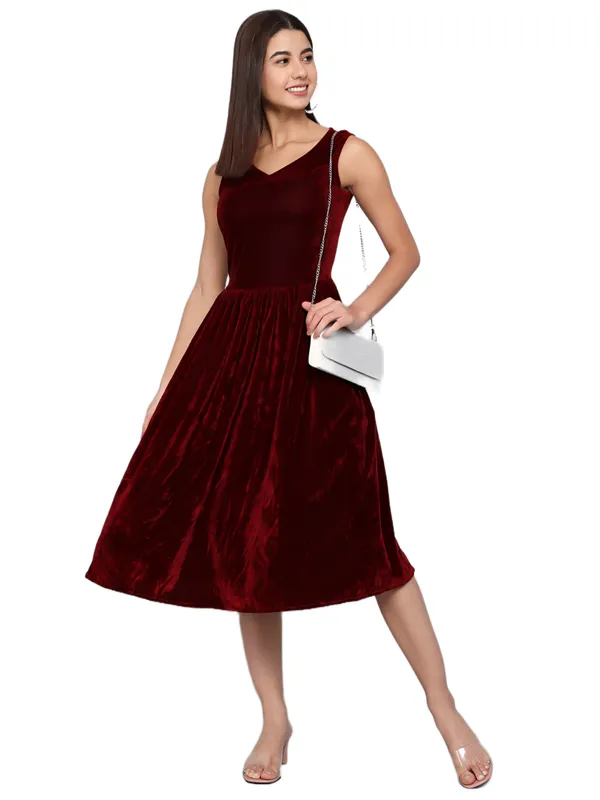 Maroon_Velvet_Fit_And_Flare_Dress_For_Women