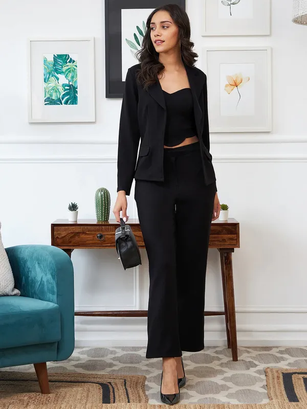 Black_Tailored_Blazer_And_Trousers_Set_For_Women