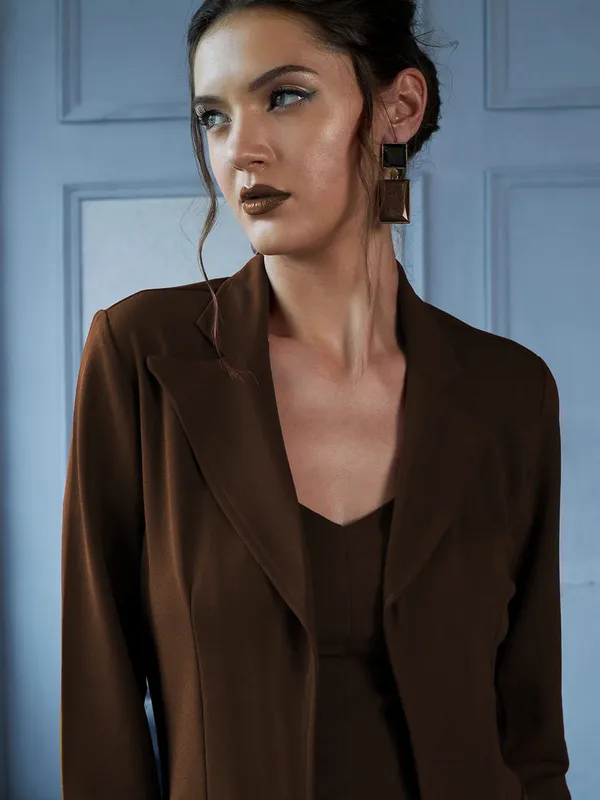 Brown_Tailored_Three_Piece_Suit_Set_for_Women