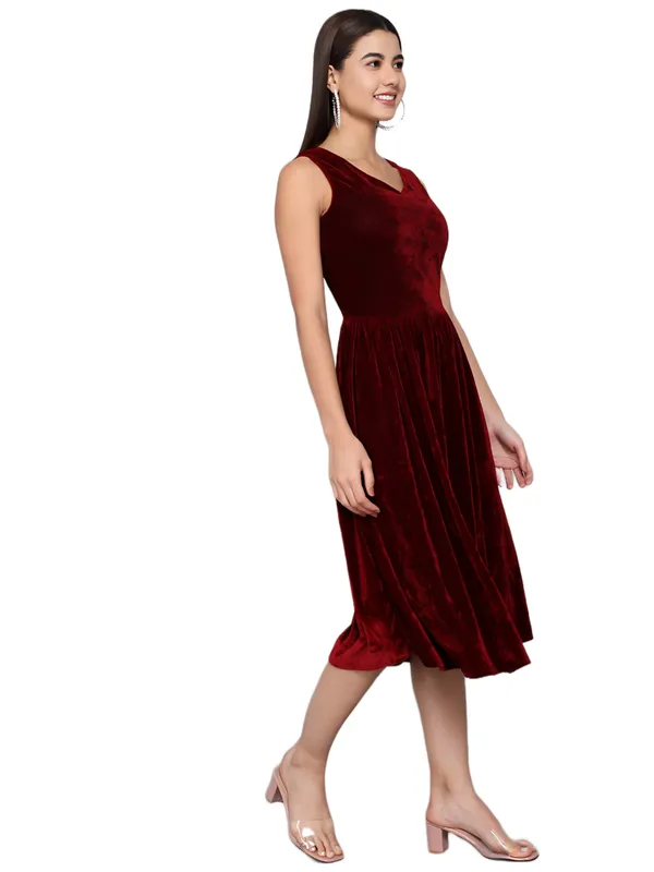 Maroon_Velvet_Fit_And_Flare_Dress_For_Women