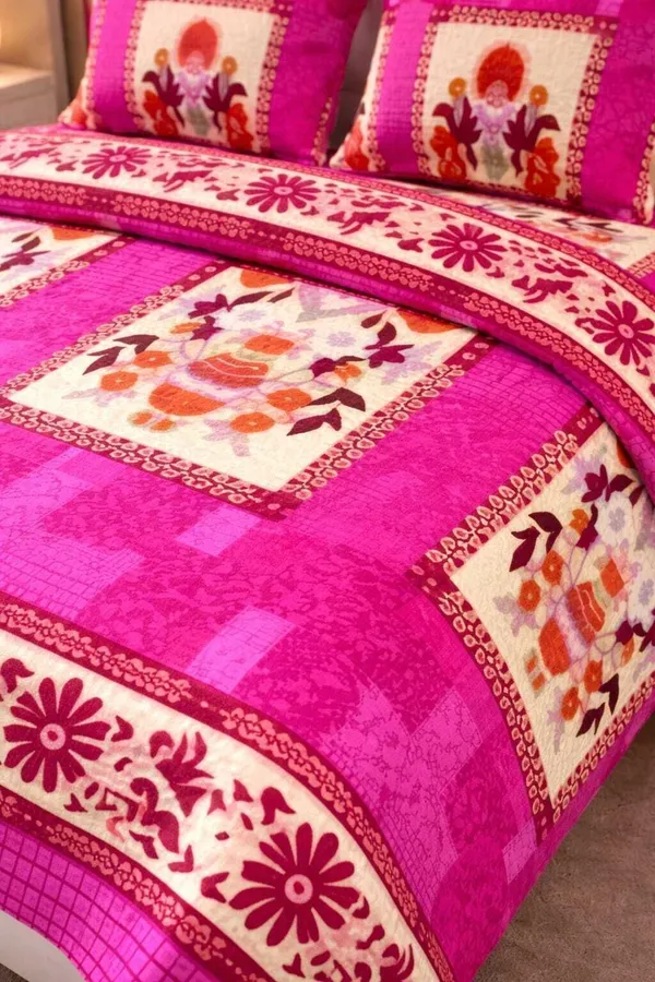 Kansal_Handloom_Polyester_Double_Flat_220_Tc_Printed_1_Bedsheet_With_2_Pillow_Covers_(Pink)
