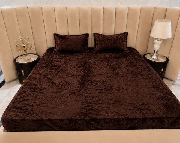 Royal_Looms_Velvet_King_Fitted_(Elastic)_320_Tc_Solid_1_Winter_Bedsheet_With_2_Pillow_Covers_(Brown)