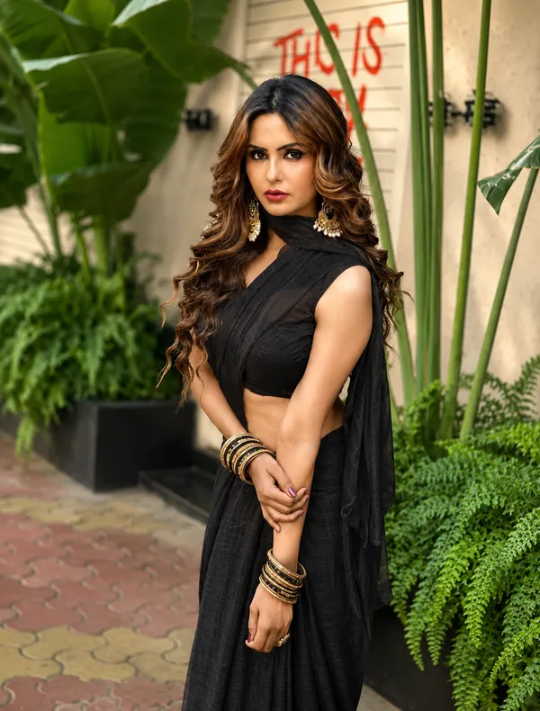Black_Georgette_SAREE_For_WOMEN