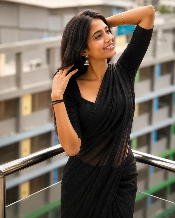 Black_Georgette_SAREE_For_WOMEN