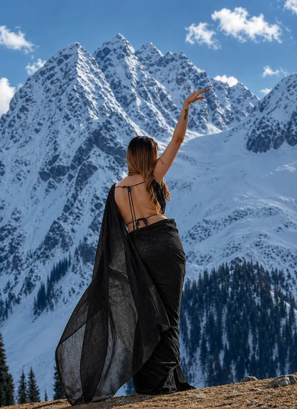 Black_Georgette_SAREE_For_WOMEN