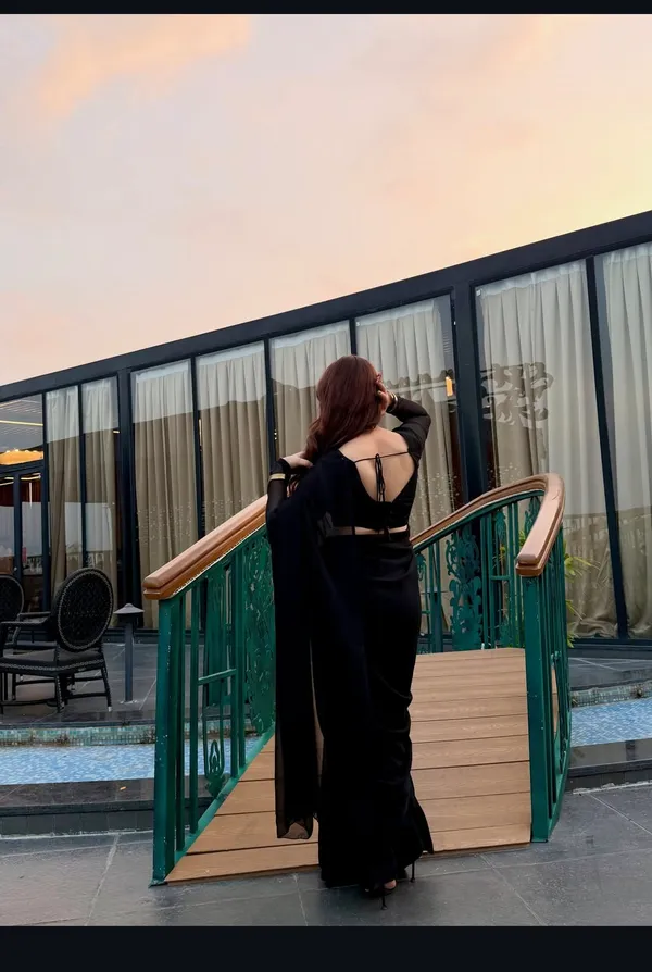 Black_Georgette_SAREE_For_WOMEN