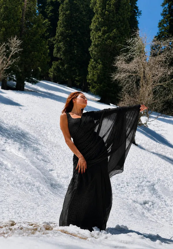 Black_Georgette_SAREE_For_WOMEN