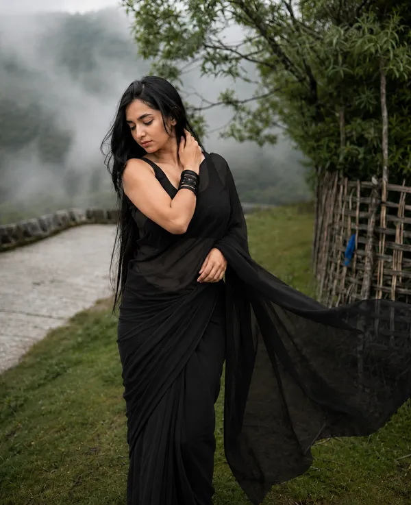 Black_Georgette_SAREE_For_WOMEN