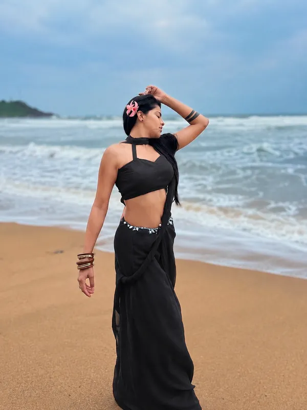 Black_Georgette_SAREE_For_WOMEN
