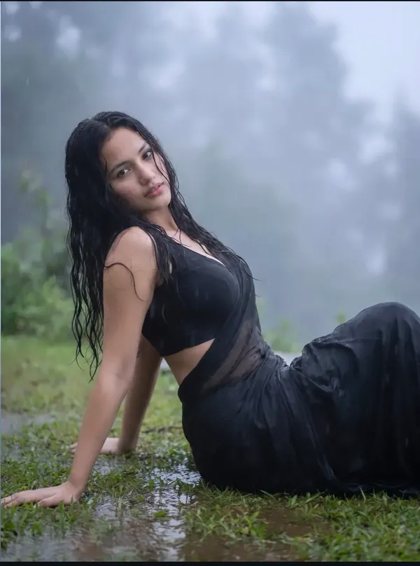 Black_Georgette_SAREE_For_WOMEN