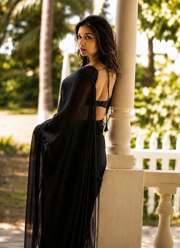 Black_Georgette_SAREE_For_WOMEN