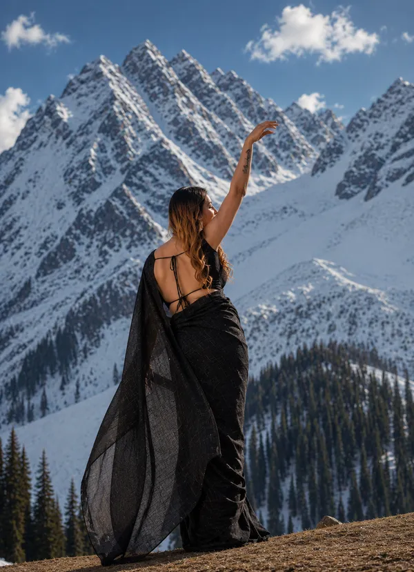 Black_Georgette_SAREE_For_WOMEN