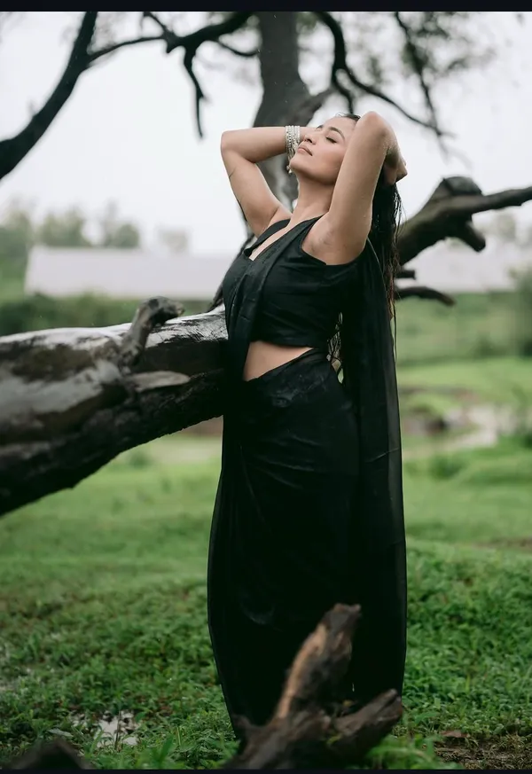 Black_Georgette_SAREE_For_WOMEN