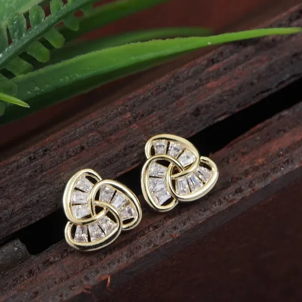Korean_Gold_Plated_Baguette_Knot_Stud_Earrings