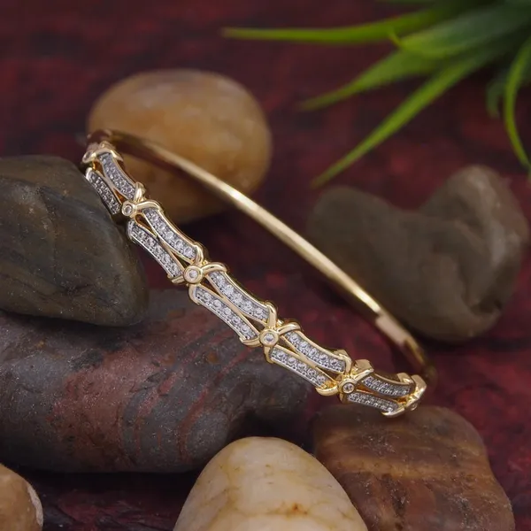 Golden_Crystal_Bow_Cuff_Luxe_Statement_Design_Bangle