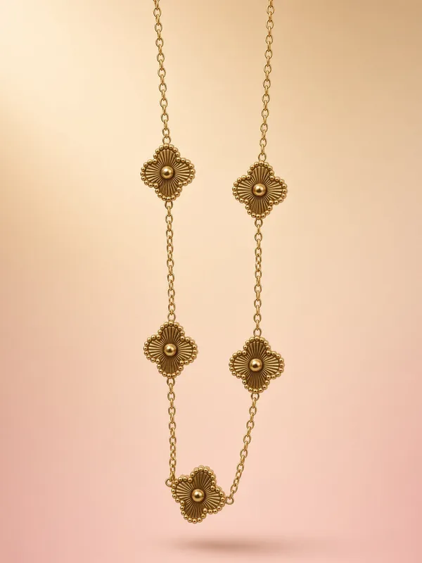 Vintage_Clover_Medallion_Necklace
