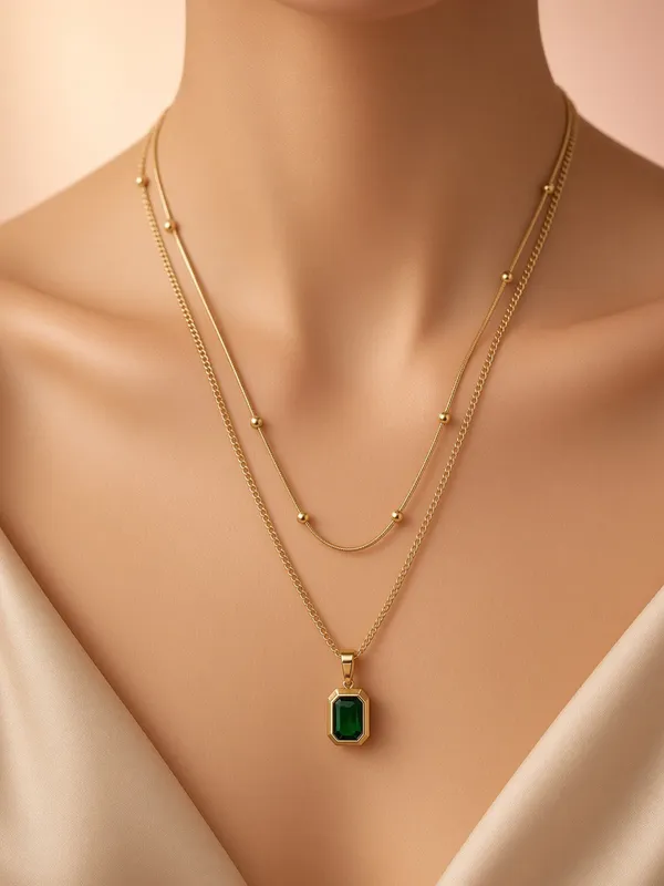Emerald_Luxe_Layered_Pendant_Necklace