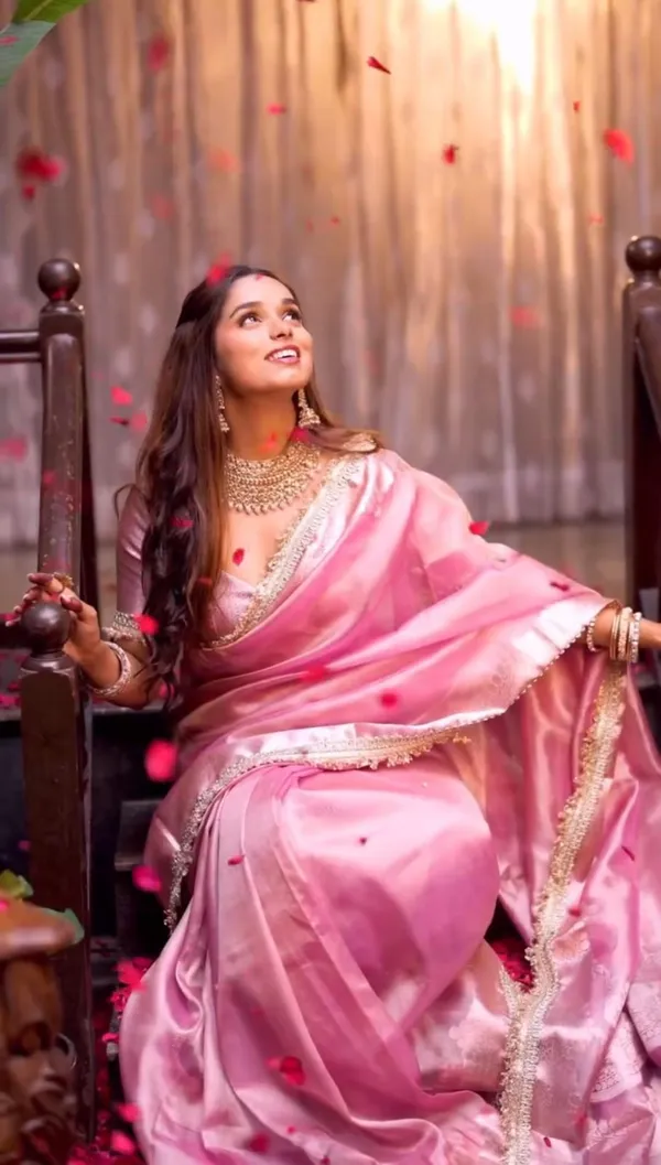 Banarasi_Silk_saree_with_maharani_lace