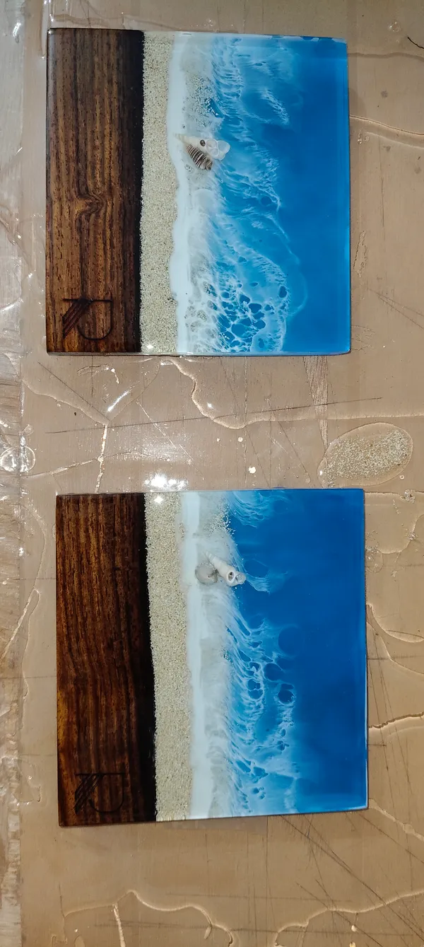 Ocean_Resin_Coasters_Set_Of_4
(Blue_Resin+White_Waves+Wood)
Finish-_Glossy