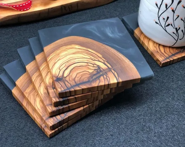 Translucent_Black_Resin_Coasters_Set_Of_4
(Metallic_Yellow_Resin+Wood)
Finish-_Matte/Glossy