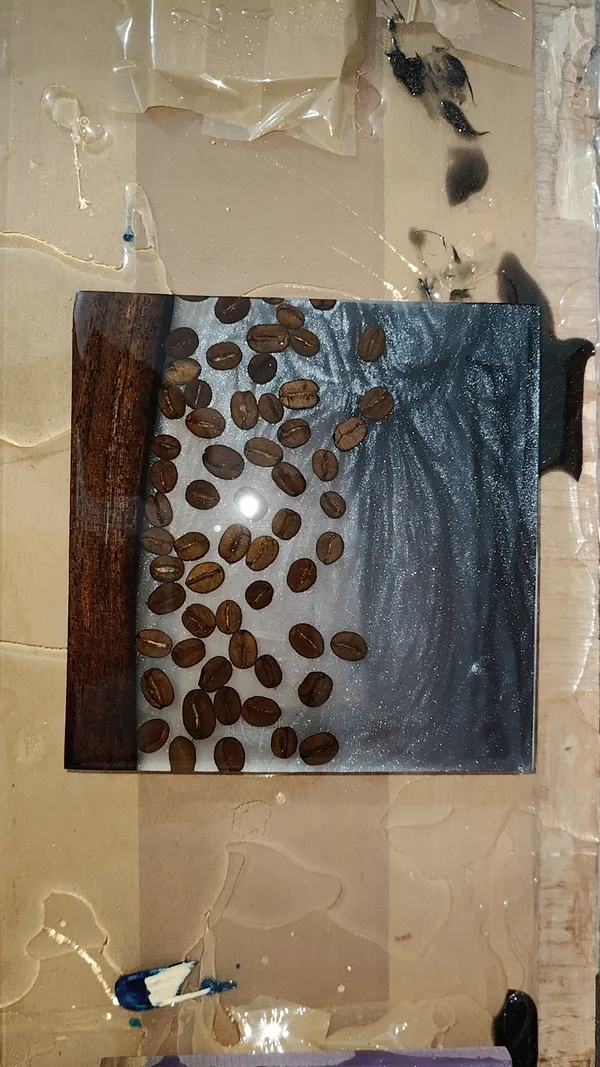 Coffee_Bean_Resin_Coaster
(Metallic_Black_Resin+Coffee_Bean+Wood)
Finish-_Glossy