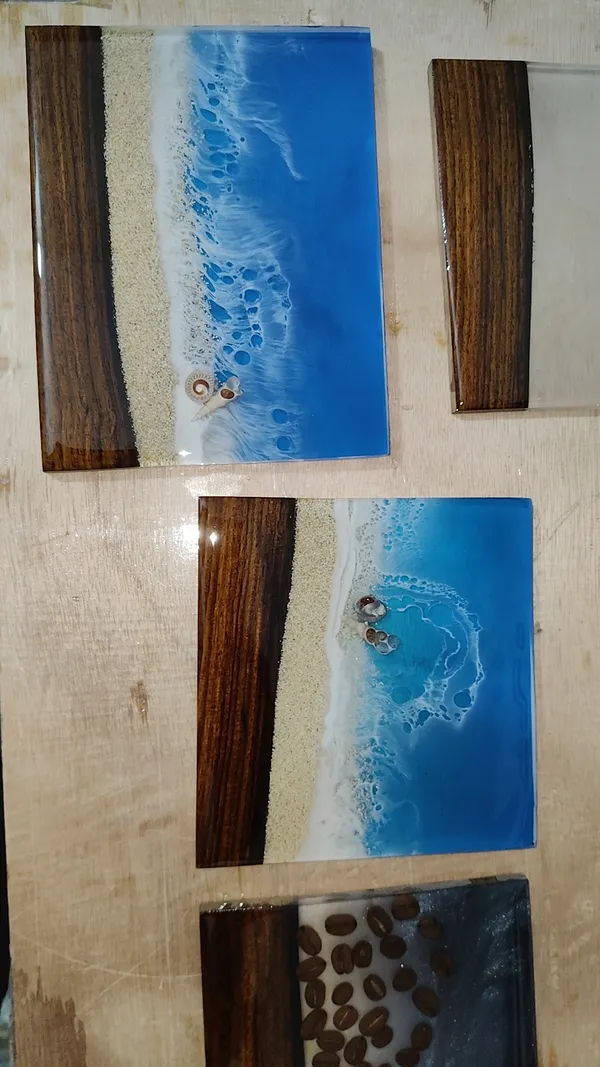 Ocean_Resin_Coasters_Set_Of_4
(Blue_Resin+White_Waves+Wood)
Finish-_Glossy