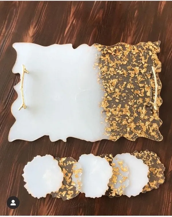 Resin_Modern_Gold_Flake_Serving_Tray_And_Coaster_Set_Of_4