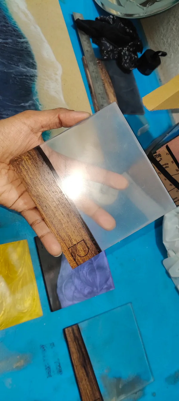 Transparent_Resin_Coasters_Set_Of_4
(Transparent_Resin+Wood)
Finish-_Matte/Glossy
